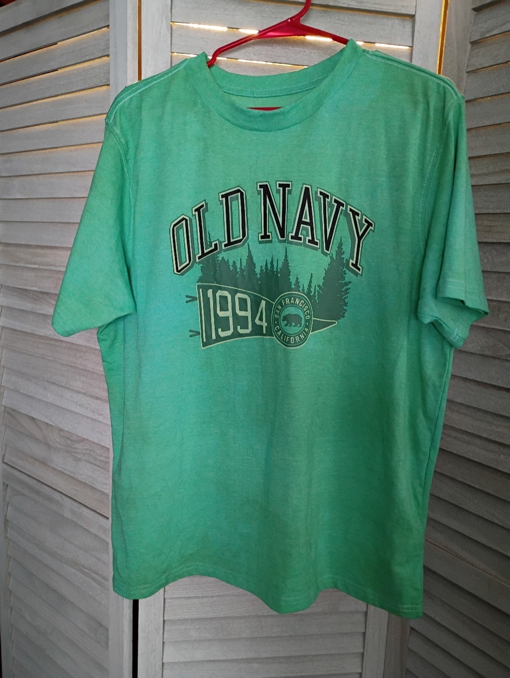 Old Navy Soft Washed Size Medium Green Graphic Tee - 1994 Forest Design